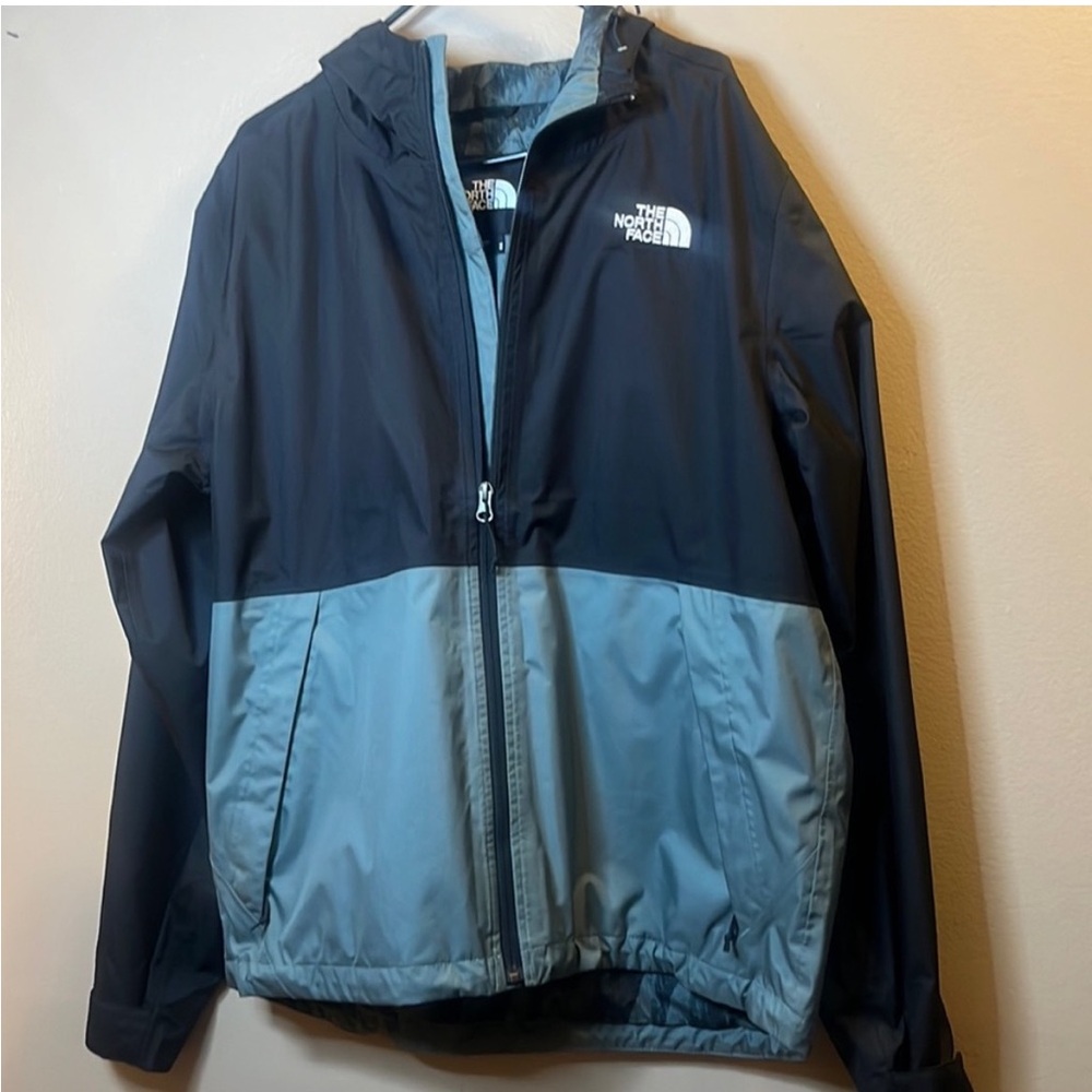 North face dryvent windbreaker